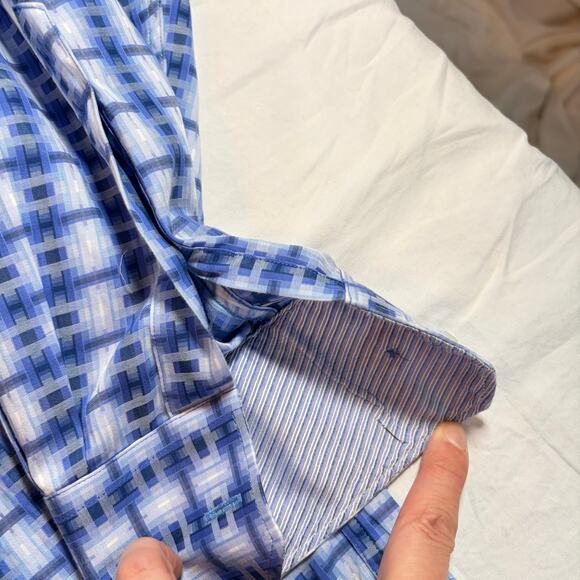 Johnston & Murphy Mens tailored fit blue geometric dress shirt.  Size M. - Picture 6 of 8